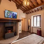 Borgo Degli Angeli E San Vitale