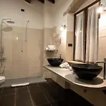 Borgo Degli Angeli E Alloggio per agriturismo San Vitale