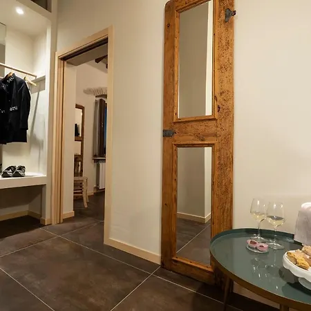 Borgo Degli Angeli E サン・ヴィターレ