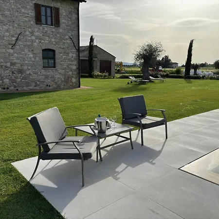 Borgo Degli Angeli E Сан-Витале