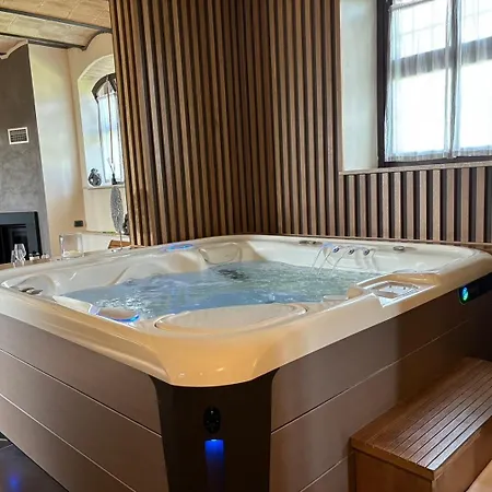 ファームステイ Borgo Degli Angeli E サン・ヴィターレ