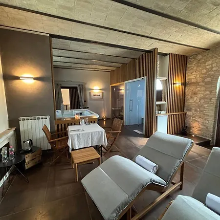 Borgo Degli Angeli E Фермерский дом Сан-Витале