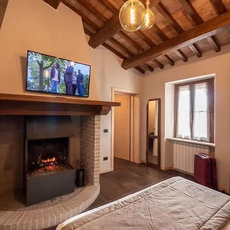 Borgo Degli Angeli E Сан-Витале