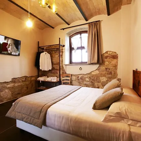 Borgo Degli Angeli E Фермерский дом Сан-Витале