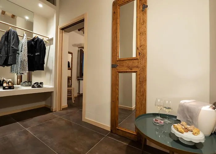 Borgo Degli Angeli E San Vitale