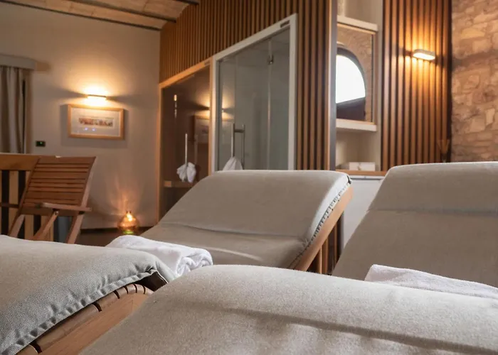 Borgo Degli Angeli E 圣维塔勒