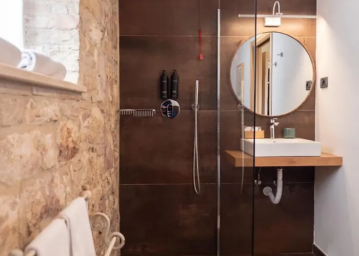 Borgo Degli Angeli E Alloggio per agriturismo San Vitale